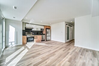 Building Photo - 5415-5415 Cogswell St