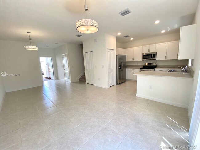 Foto del edificio - 788 NE 208th St