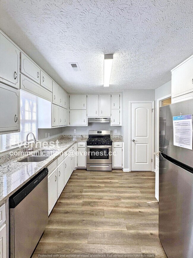 Foto del edificio - 95 Rosebud Ln