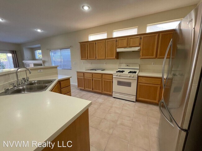 Building Photo - 3 br, 2 bath House - 3216 Stratford Hall Ct