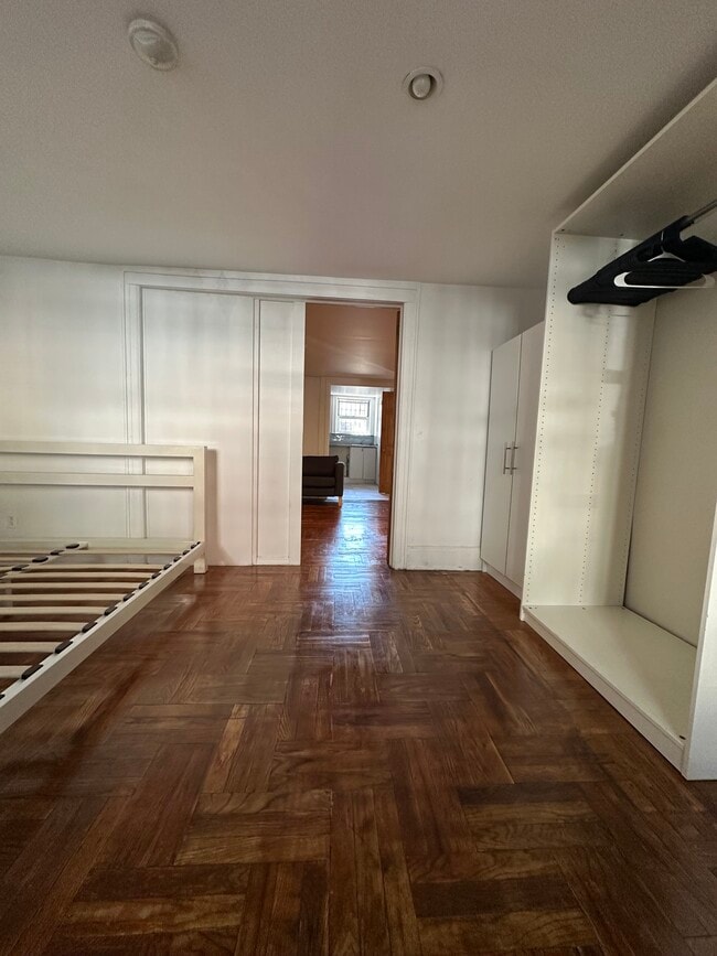Foto del edificio - 587 Lorimer St