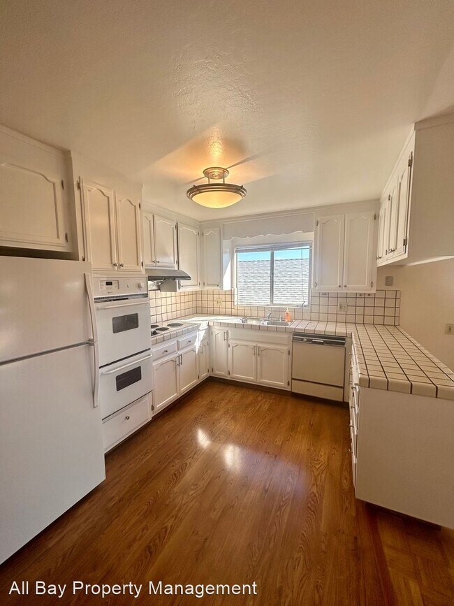 Building Photo - 3 br, 2 bath House - 13823 Velarde Dr.