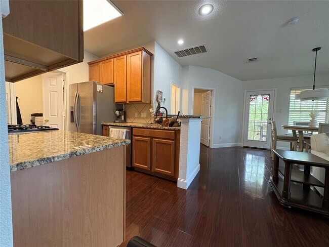 Foto del edificio - 16100 S Great Oaks Dr