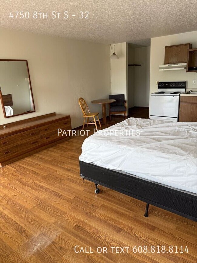 Foto del edificio - 4750 8th St S