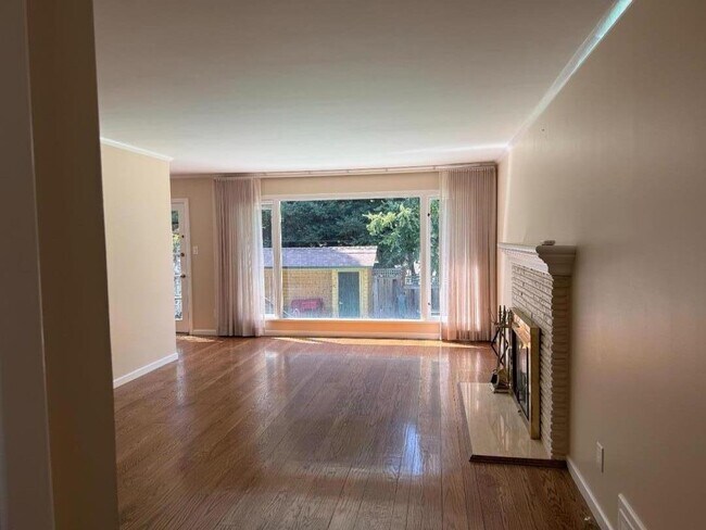 Foto del edificio - 1508 Davis Dr