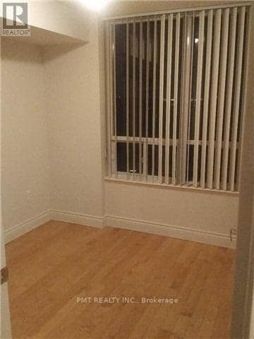 Building Photo - 55 Strathaven Dr