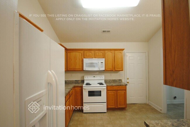 Foto del edificio - 8427 Quail Hollow Dr