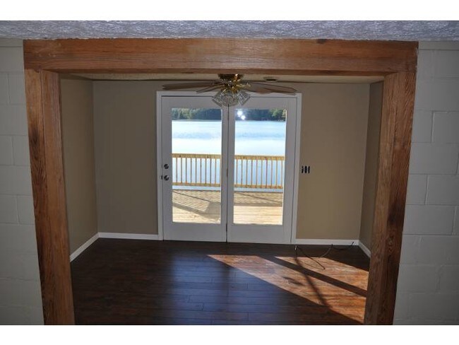 Building Photo - 7918 M-43