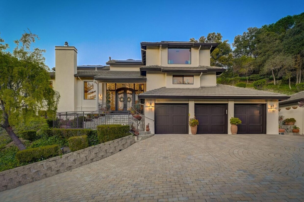 Foto principal - 15965 Shannon Rd