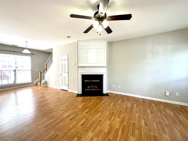 Foto del edificio - 2421 Normancrest Ct