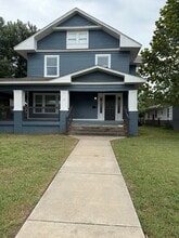 Building Photo - 1200 NW 32nd St