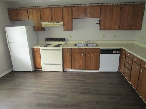 Building Photo - 204 Cantal Dr