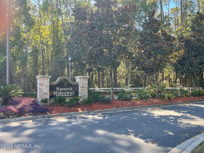 Foto del edificio - 6057 Maggies Cir