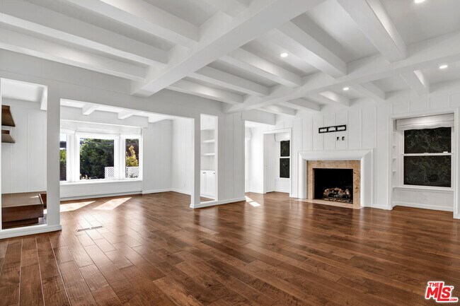 Foto del edificio - 9074 Shoreham Dr