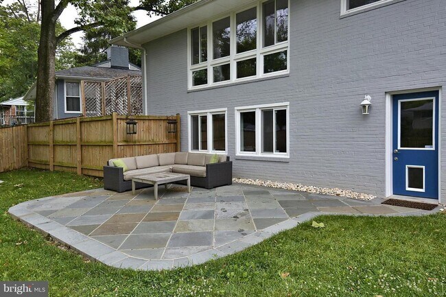 Back yard patio - 6021 Berkshire Dr
