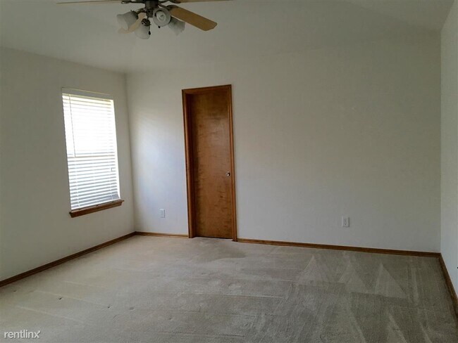 Building Photo - 3 br, 2 bath House - 8104 Aaron Dr