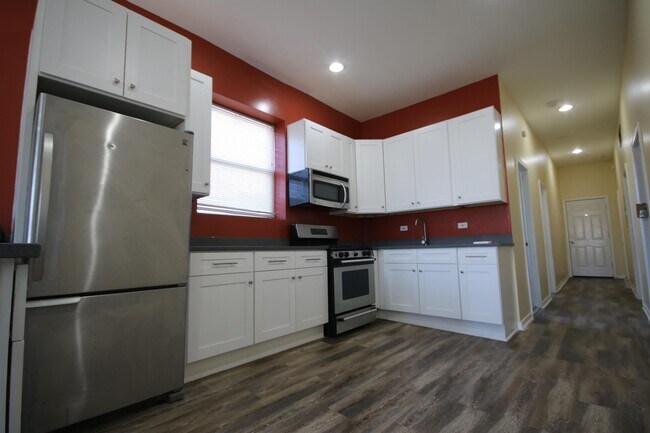 Foto del edificio - 2701 W Harrison St