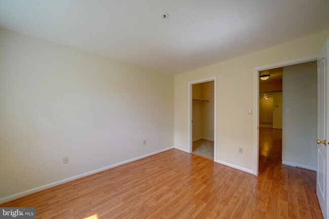 Foto del edificio - 8607 Falls Run Rd