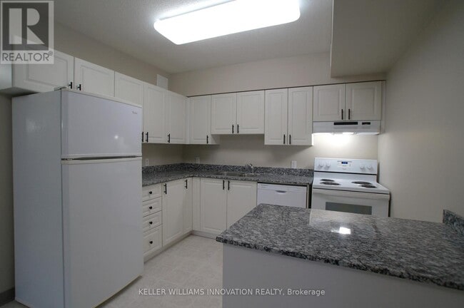 Building Photo - 239 Auburn Dr