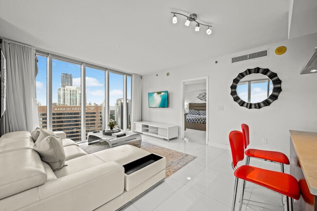 Building Photo - 485 Brickell Ave