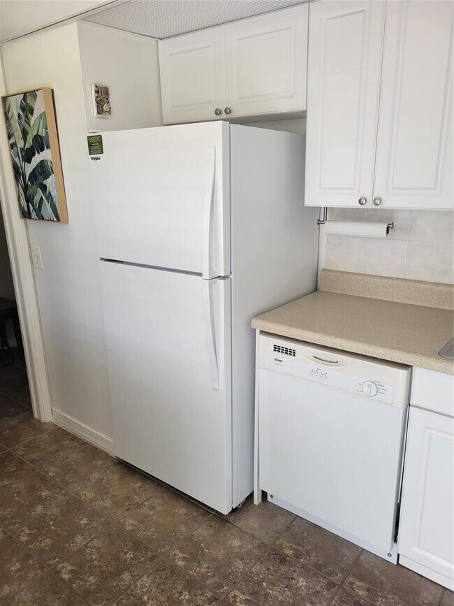 Building Photo - 2671 S Course Dr