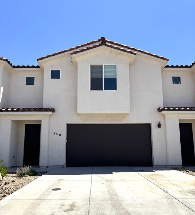 Building Photo - 258 N 2470 W