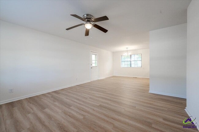 Foto del edificio - 805 Coventry Cir