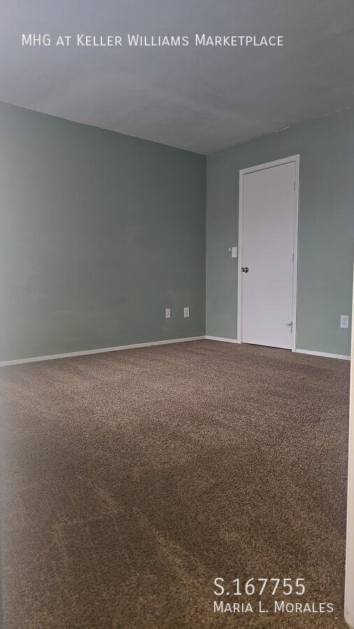 Building Photo - 2300 E Silverado Ranch Blvd