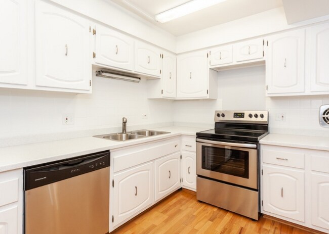 Foto del edificio - 4334 N Clarendon Ave