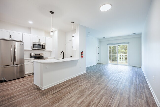 Foto del edificio - Evergreen Pointe