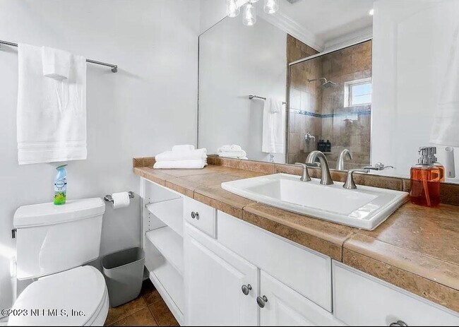 Foto del edificio - 1410 1st St S