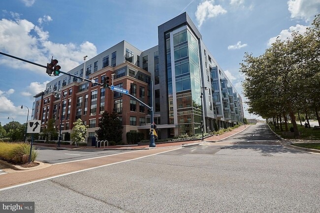 Foto del edificio - 145 Riverhaven Dr