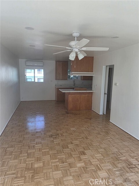 Foto del edificio - 928 W Angeleno Ave