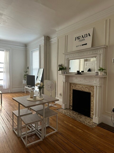 Foto principal - 467 Commonwealth Ave