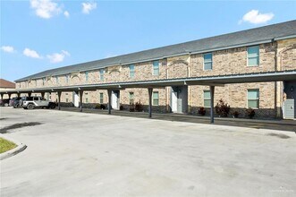 Building Photo - 9 Humming Bird Ct