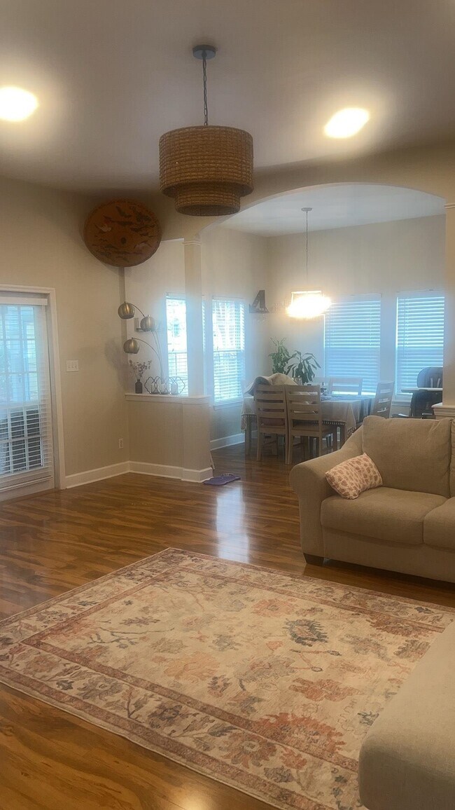 Foto del edificio - 8331 Hinsdale Way