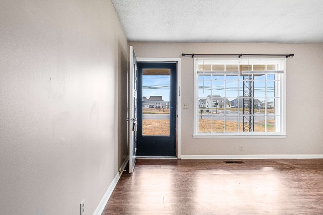 Building Photo - 4611 Franklin Rd