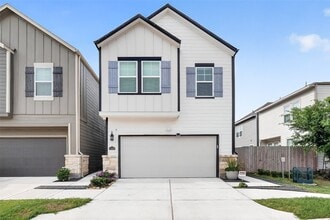 Building Photo - 14839 Slow River Ave