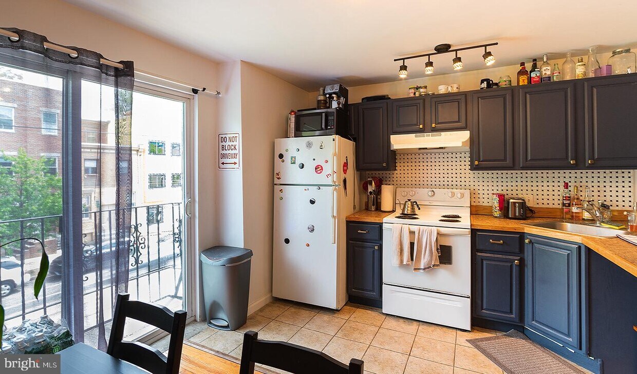 Foto principal - 3826 Lancaster Ave