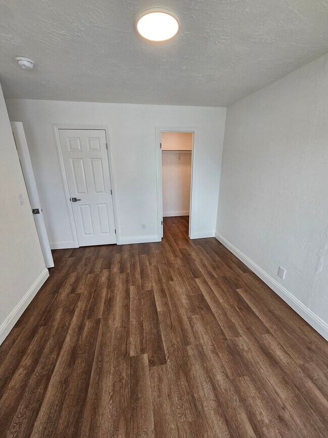 Building Photo - 9527 Kelley Dr