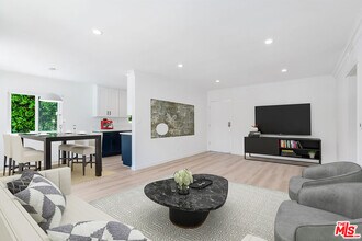 Building Photo - 527 S Barrington Ave