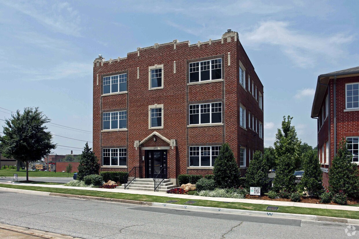 Foto principal - Francis Residential Building