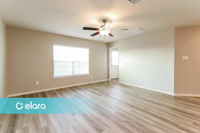 Foto del edificio - 25338 SHADOWDALE DR