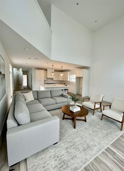 Building Photo - 2091 W Ora Dr