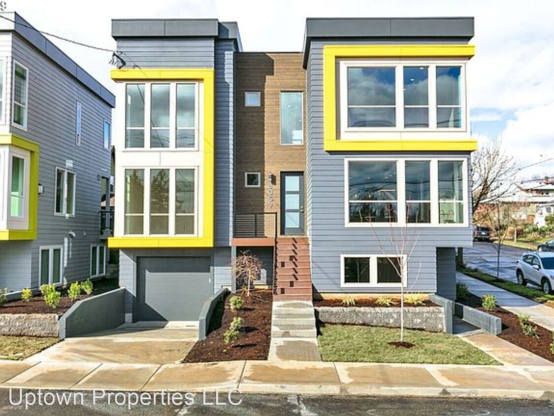 Primary Photo - 4 br, 2.5 bath House - 8057 SE 19th Avenue