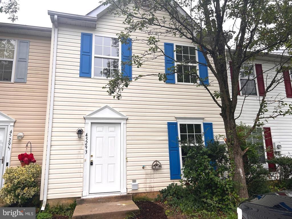 Foto principal - 45293 Rumsford Ln
