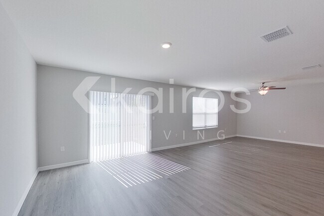 Foto del edificio - 8642 SW 43rd Ter