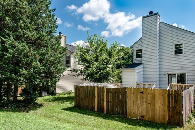 Foto del edificio - Live Comfortably in Williamsburg! Spacious...