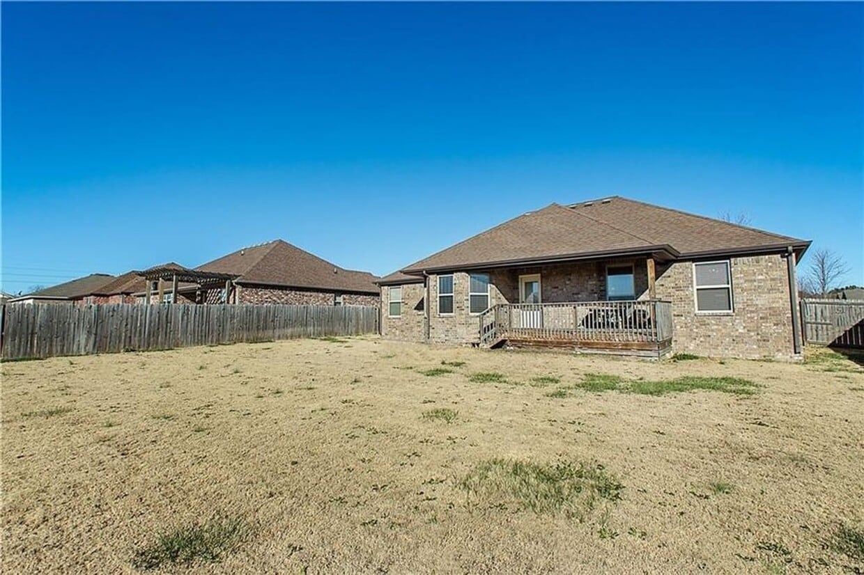 3 bedroom in sought after West side of Fayetteville - 3 bedroom in sought after West side of Fayetteville