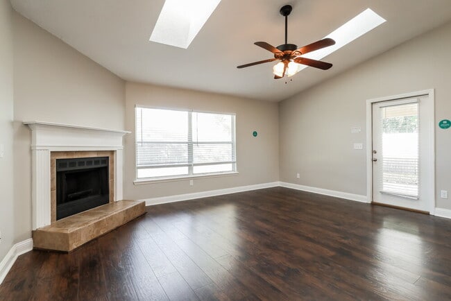 Foto del edificio - 3490 White Wing Rd